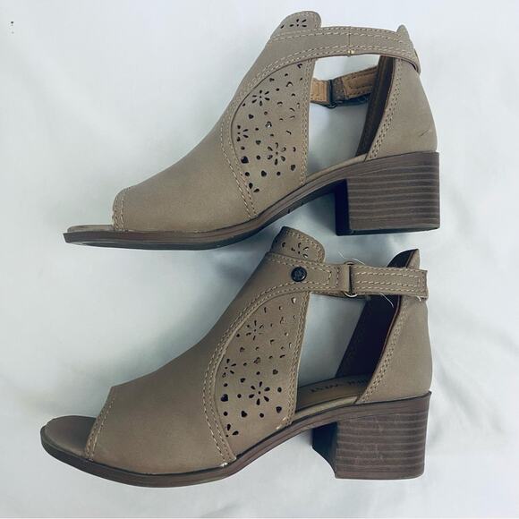 Nine West Girls Heeled Sandals Size 2.5 - Picture 4 of 10